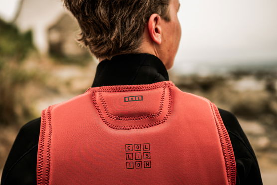 ION_Water_Collision-Vest-Core-Front-Zip-men_Action-Shots_3