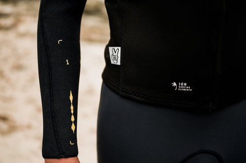 ION Vector Vest Core Front Zip men's impact vest in black, sleeve detail with mesh panel