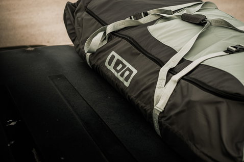 ION_Water_Gearbag-Wing-Core_Action-Shots_9