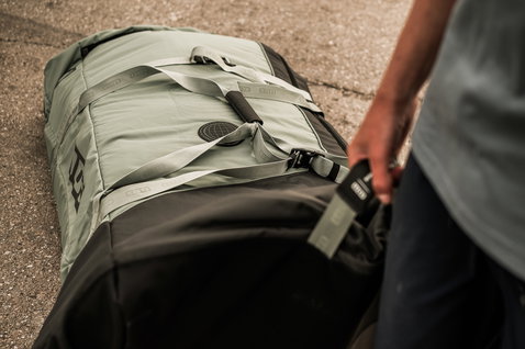ION_Water_Gearbag-Wing-Core_Action-Shots_12