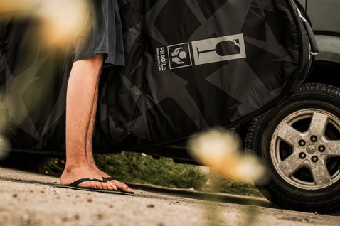 ION_Water_Wing-Boardbag-Tec_Action-Shots_11