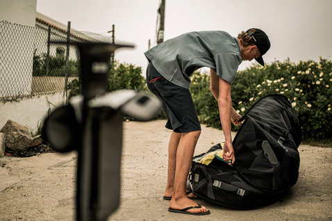 ION_Water_Wing-Boardbag-Tec_Action-Shots_10