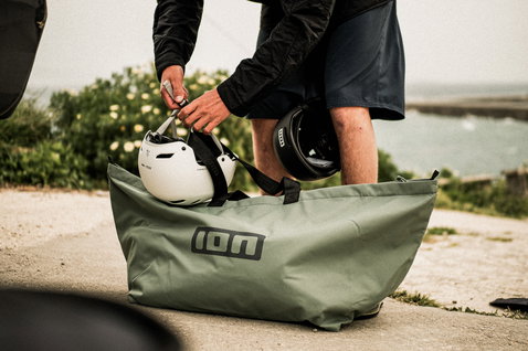 ION_Water_Session-Bag_Action-Shots_3