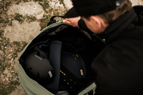 ION_Water_Session-Bag_Action-Shots_1