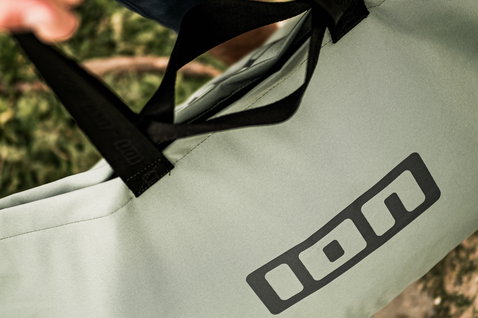 ION_Water_Session-Bag_Action-Shots_6