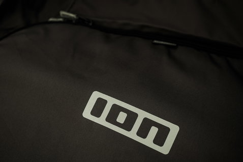 ION Gearbag Core kite gear bag in black detail view of ION logo