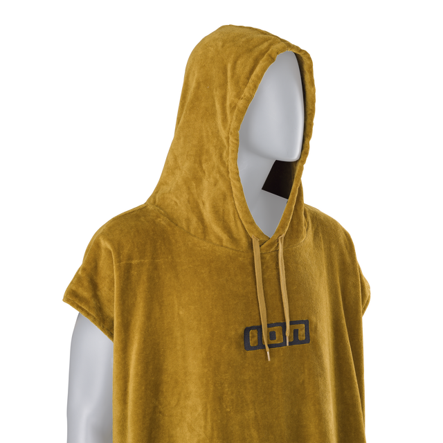 ION_Water_Poncho-Core_Model-Pictures_4