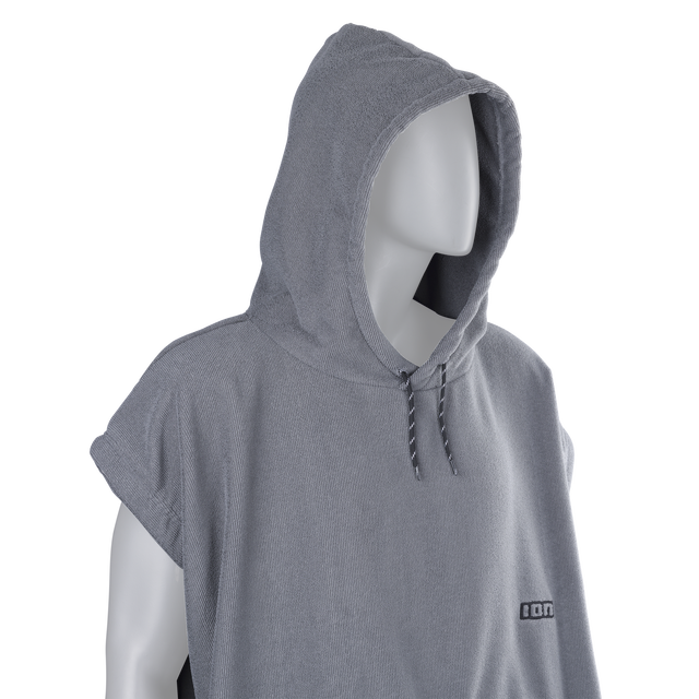 ION_Water_Poncho-Element_Model-Pictures_10