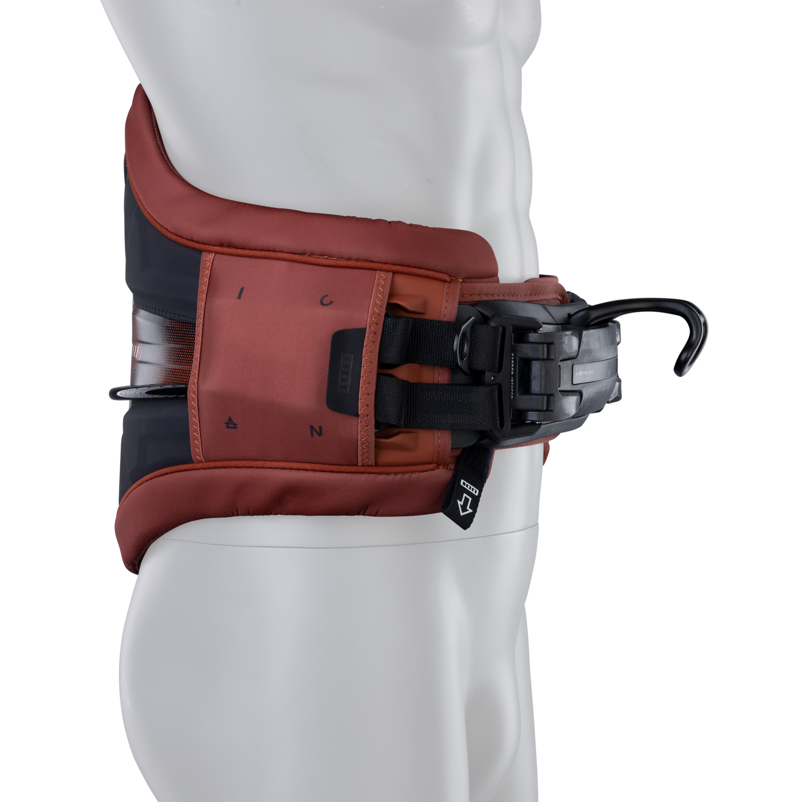 ION Apex Hüfttrapez in sunbaked maroon mit Spectre Bar 2 und Ergo Pad Rückenunterstützung