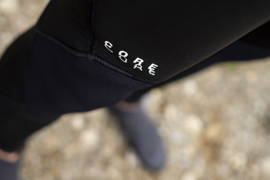 ION_Water_Seek-Core-5/4-Back-Zip-men_Action-Shots_5