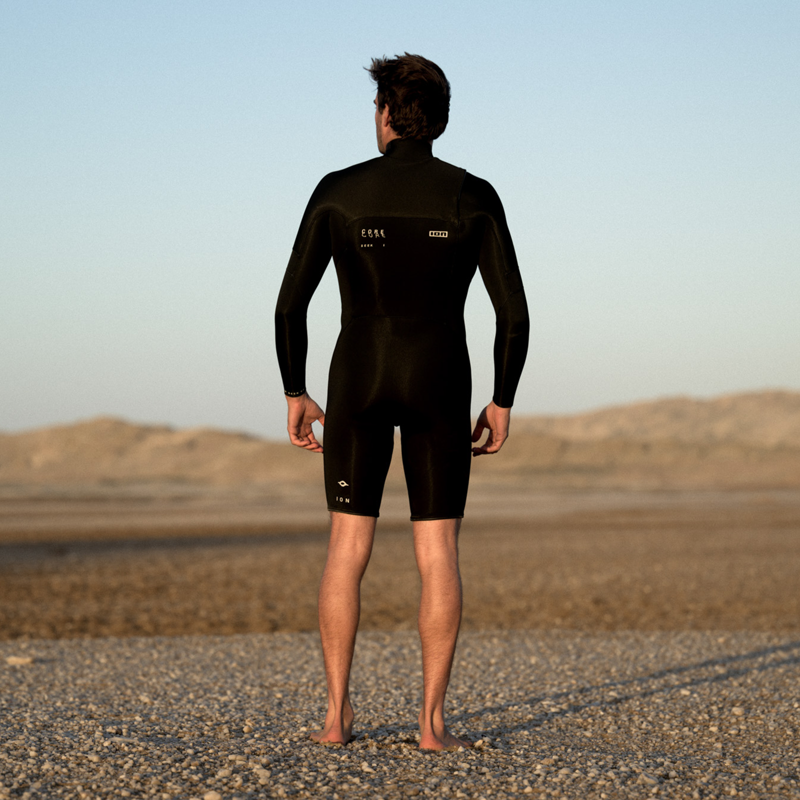 ION Seek Core 3/2mm front-zip long-sleeve shorty wetsuit men in black