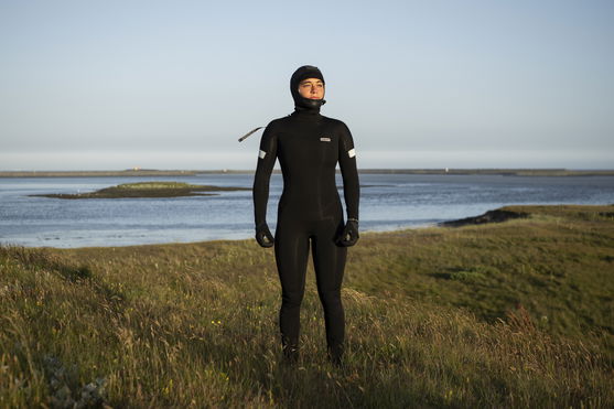 ION_Water_Amaze-Core-4/3-Front-Zip-women_Action-Shots_2