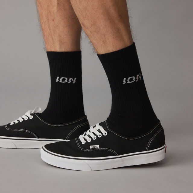 ION_Water_Socks-Ionic-light-unisex_Model-Pictures_1