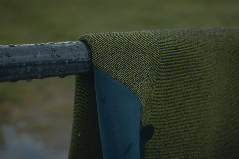 ION Seek Core muta 5/4mm zip frontale in verde oliva e verde acqua — dettaglio materiale