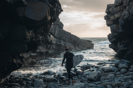 ION_Water_Seek-Core-3/2-Front-Zip-men_Action-Shots_9