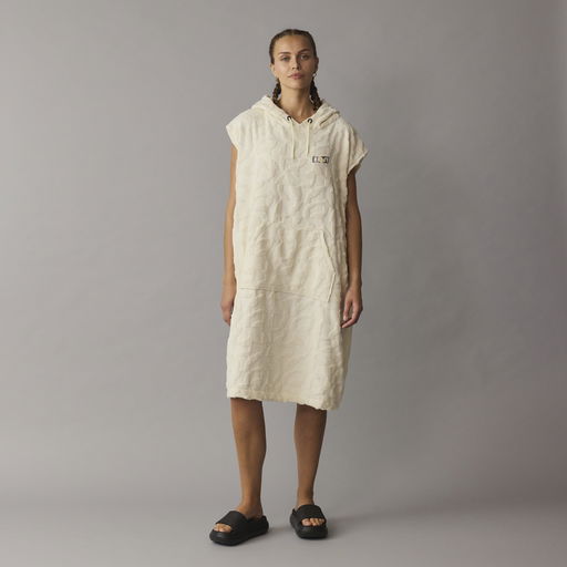 ION_Water_Poncho-Select-Reefside_Model-Pictures_6