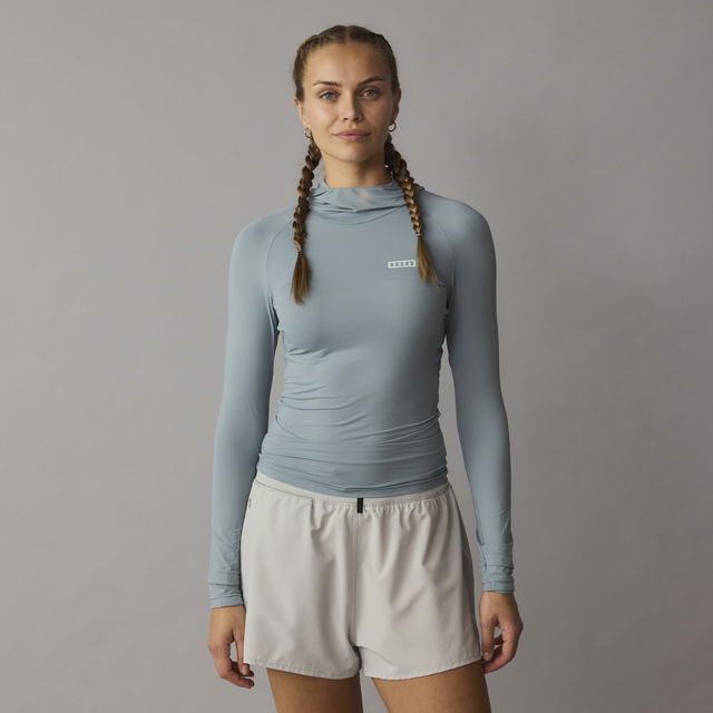 ION_Water_Rashguard-Sun-Pro-LS-women_Model-Pictures_1
