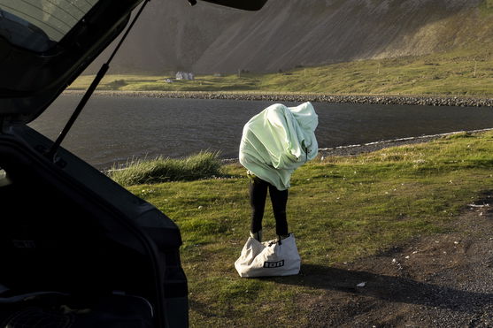 ION_Water_Poncho-Core_Action-Shots_9