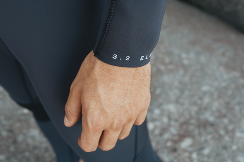 ION Element fato de neoprene 3/2mm fecho frontal homem detalhe punho em preto