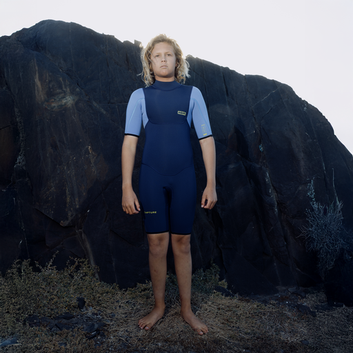 ION_Water_Capture-2/2-Shorty-SS-Back-Zip-junior_Model-Pictures_1