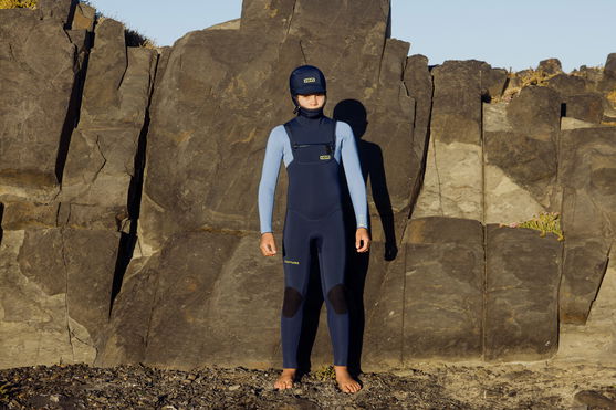 ION_Water_Capture-6/5-Hood-Front-Zip-junior_Action-Shots_3