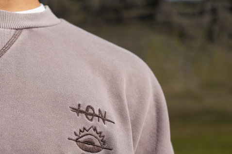 ION Mood men's sweater embroidery detail in dusty mauve drift