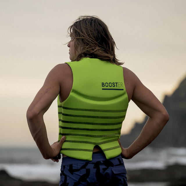 ION_Water_Booster-Vest-50N-Front-Zip_Model-Pictures_1