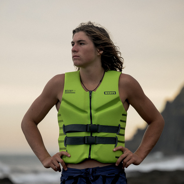 ION_Water_Booster-Vest-50N-Front-Zip_Model-Pictures_2