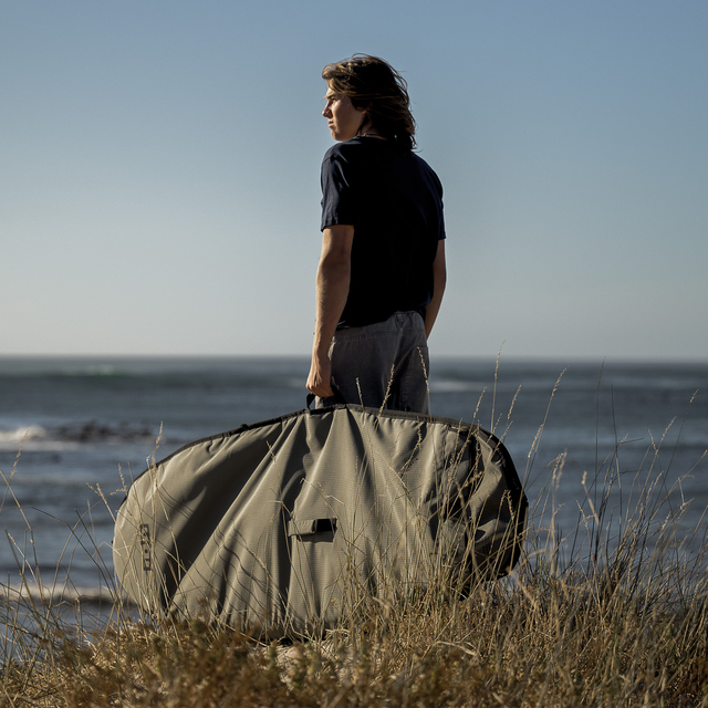 ION_Water_Wing-Boardbag-Core_Model-Pictures_1