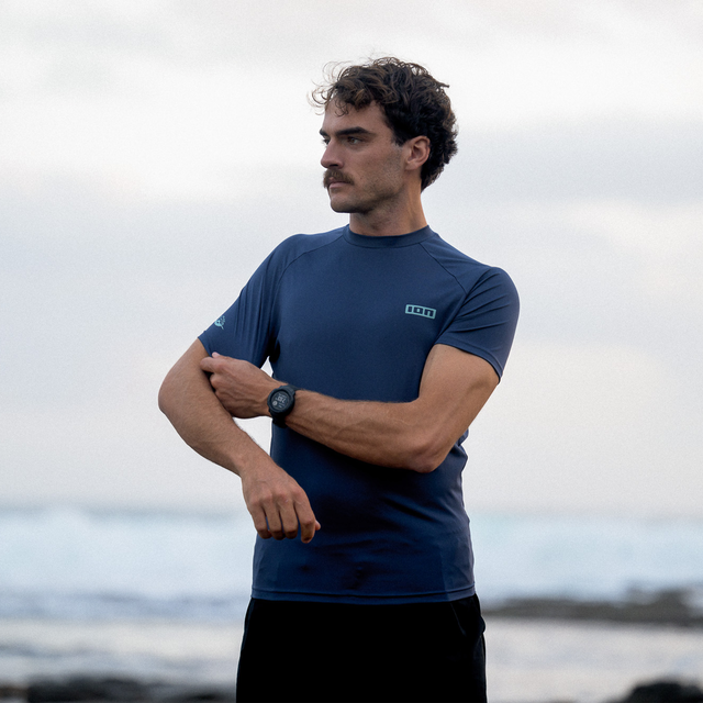ION_Water_Rashguard-SS-men_Model-Pictures_2