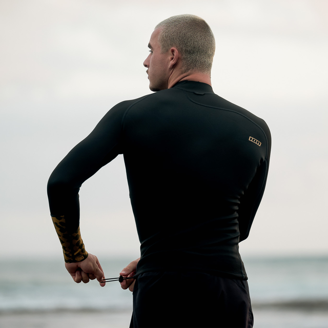 ION_Water_Neo-Top-0.5-LS-men_Model-Pictures_3