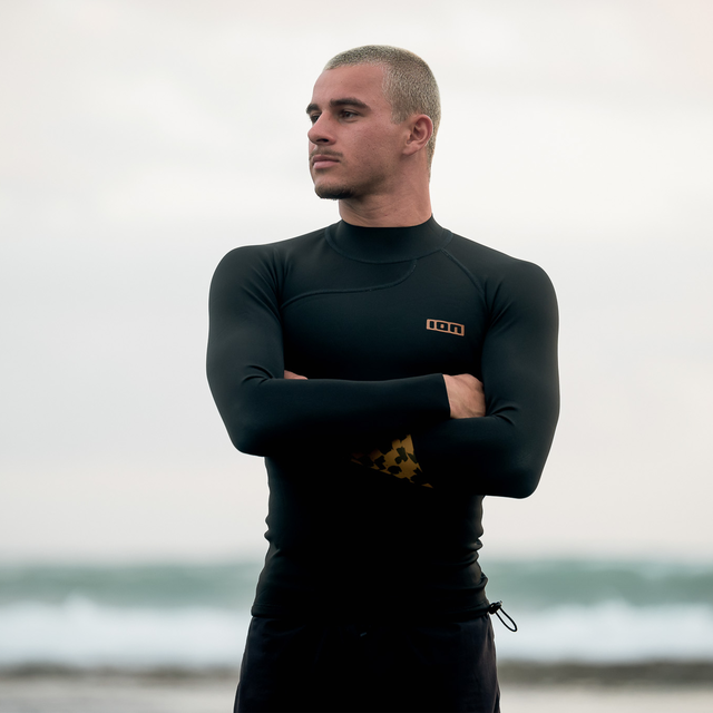 ION_Water_Neo-Top-0.5-LS-men_Model-Pictures_4