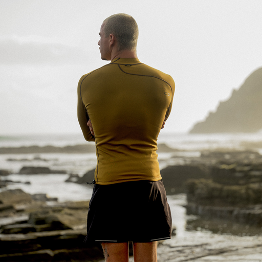 ION_Water_Neo-Top-0.5-LS-men_Model-Pictures_6