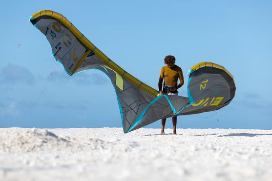 ION_Water_Neo-Top-0.5-LS-men_Action-Shots_8