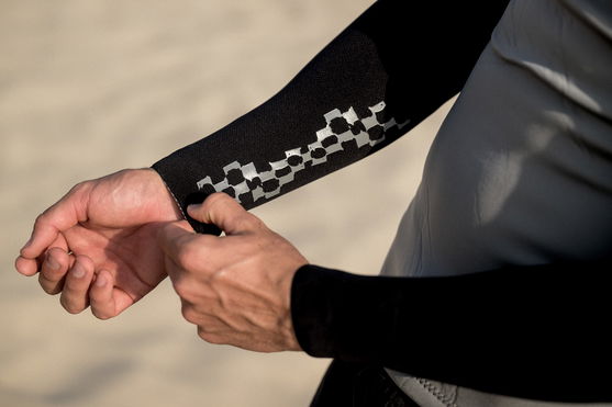 ION_Water_Neo-Top-2/2-LS-men_Action-Shots_5