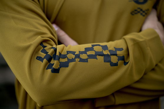 ION_Water_Wetshirt-LS-men_Action-Shots_8