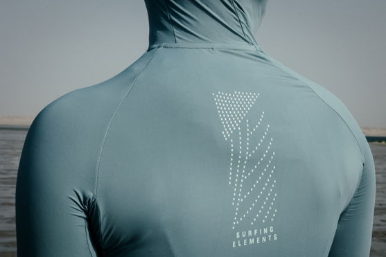 ION_Water_Rashguard-Sun-Pro-LS-women_Action-Shots_3