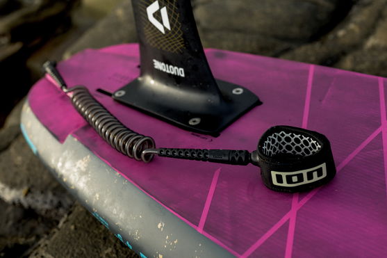 ION_Water_Wing-Board-Leash-Core-Coiled-Ankle_Action-Shots_1