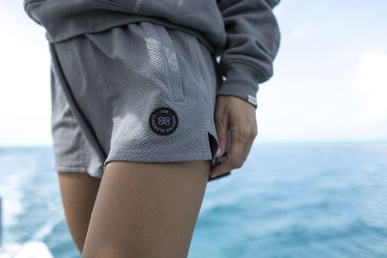 ION_Water_Boardshorts-Tally-2,5"-women_Action-Shots_3