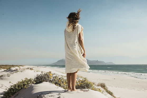 ION_Water_Poncho-Select-Reefside_Action-Shots_2