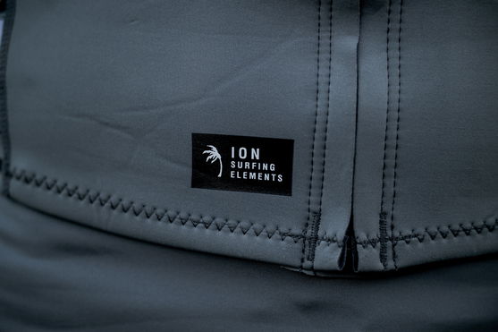 ION_Water_Vector-Vest-Core-Front-Zip-men_Action-Shots_16