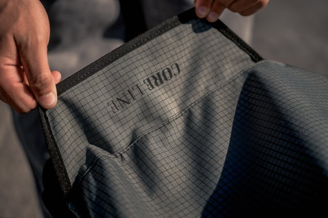 ION Wing Boardbag Core Line interior lining detail in dark grey and black
