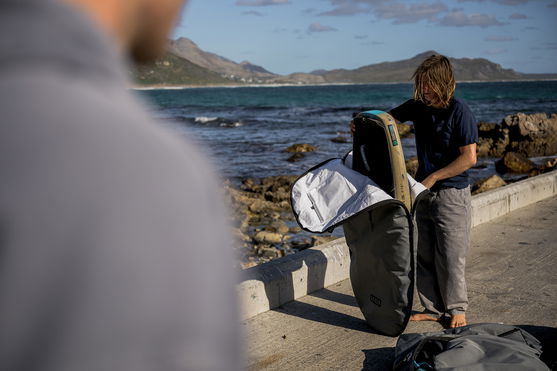 ION_Water_Wing-Boardbag-Core_Action-Shots_4