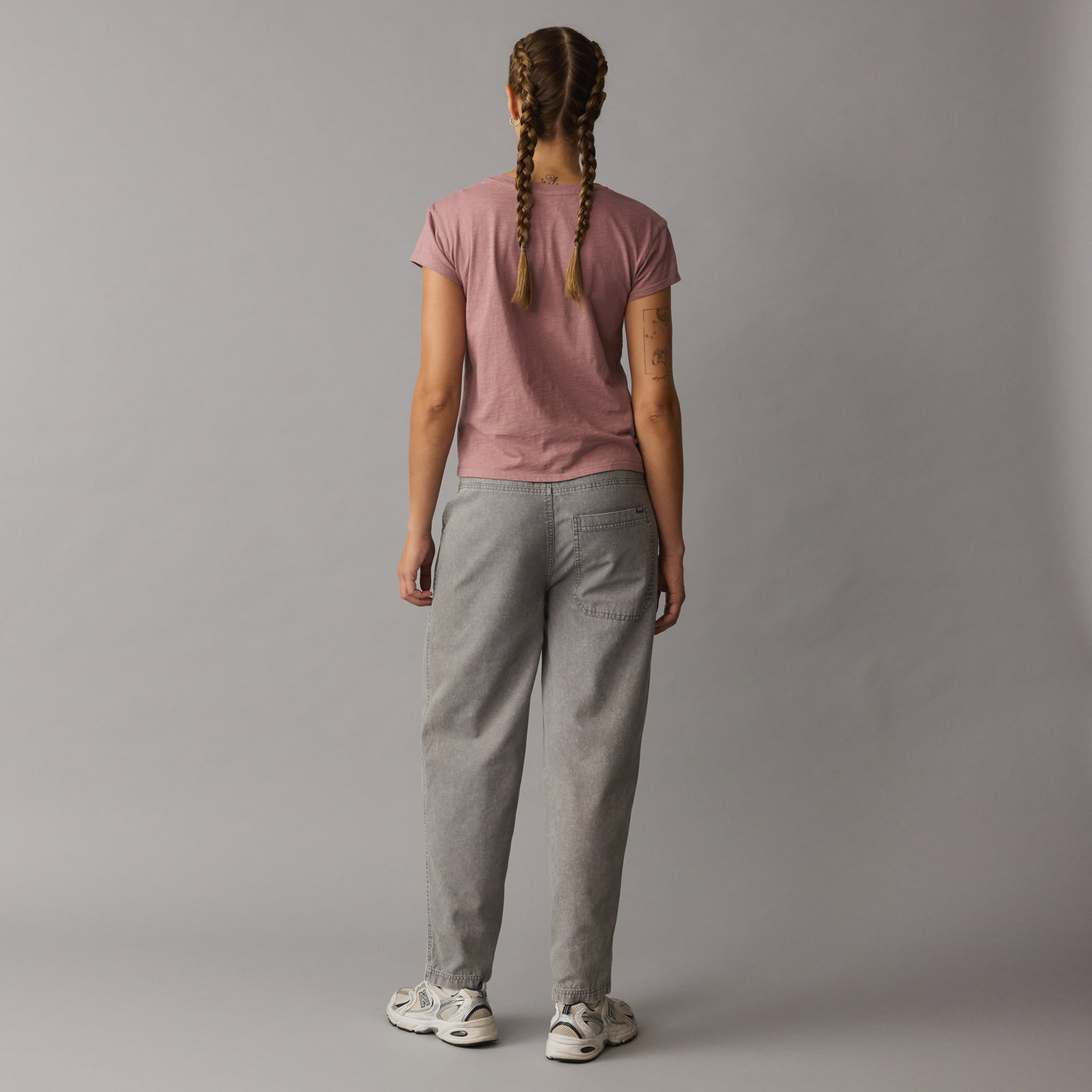 ION Pants HD Cotton Unisex Hose in hellgrau, Rückenansicht auf Model