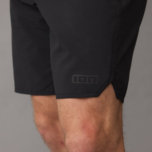 ION_Water_Boardshorts-Ionic-19"men_Model-Pictures_8