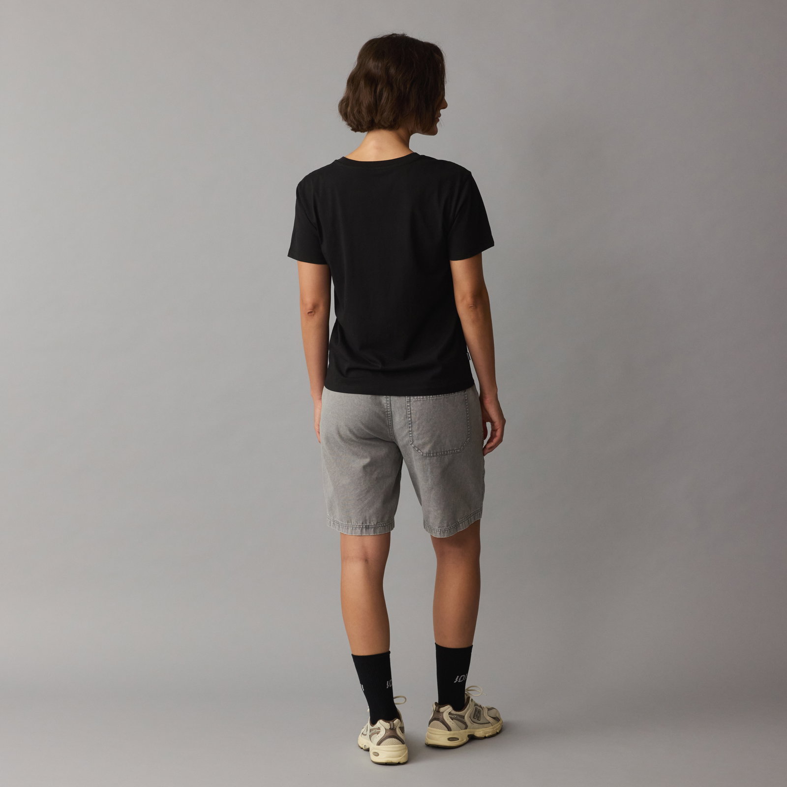 T-shirt manches courtes ION Ionic femme en noir — vue de dos sur modèle