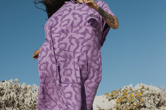 ION_Water_Poncho-Select-Reefside_Action-Shots_5