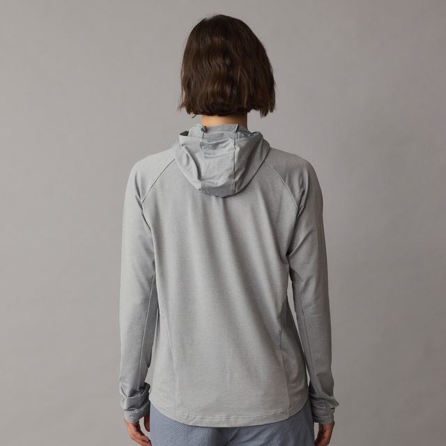 ION_Water_Wetshirt-Storm-Pro-LS-women_Model-Pictures_3