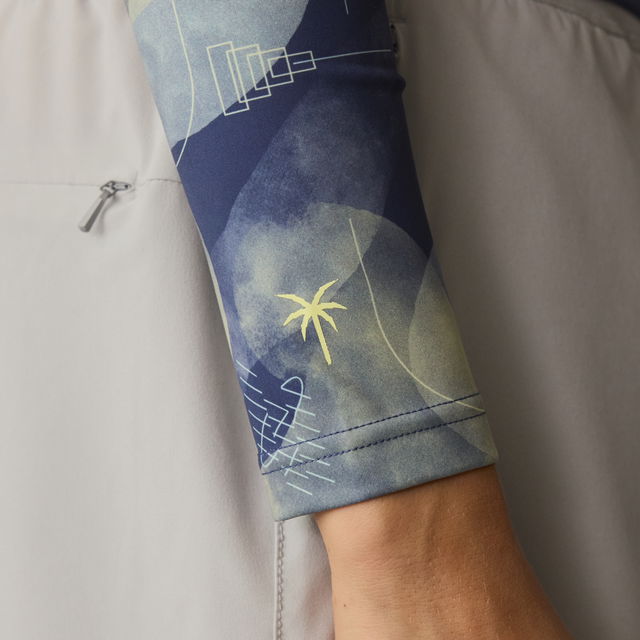 ION_Water_Rashguard-Lizz-LS-women_Model-Pictures_3