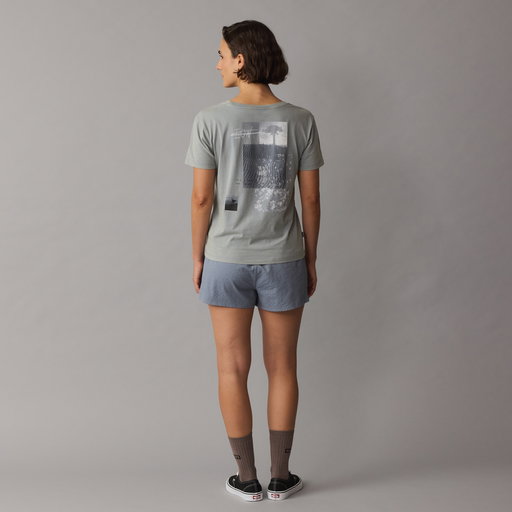 ION_Water_Boardshorts-Tally-2,5"-women_Model-Pictures_10